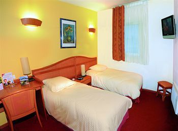 Hotel Roi Soleil Strasbourg Aéroport 2*